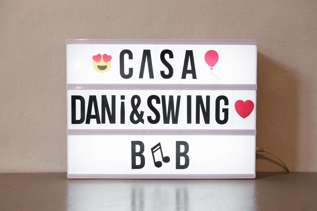 לינה וארוחת בוקר טורינו Casa Dani&Swing Bed&Books מראה חיצוני תמונה